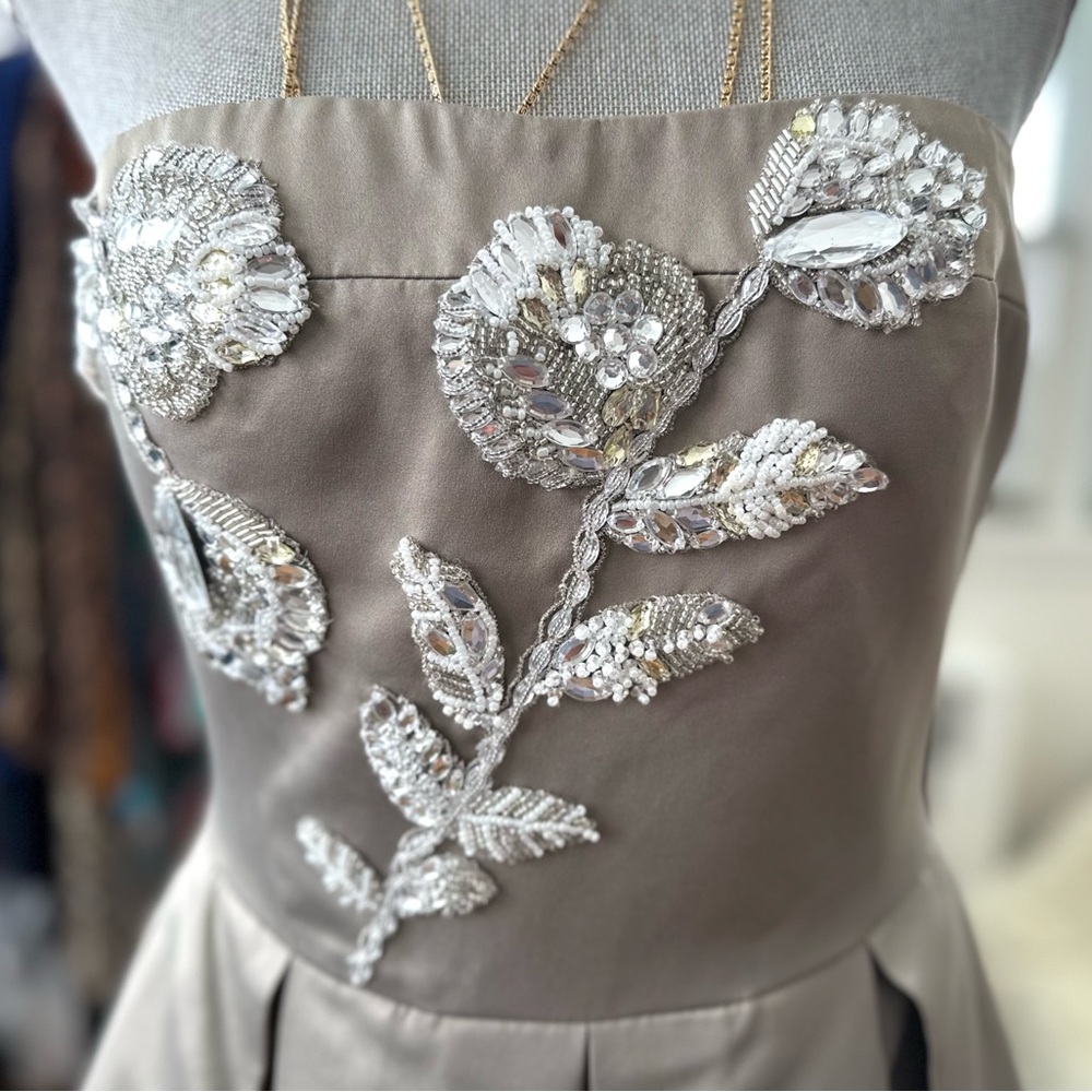✨Raoul Strapless Satin Beaded Bodice Gown 👗